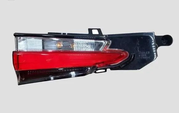 Lexus NX Tailgate rear/tail lights W1806