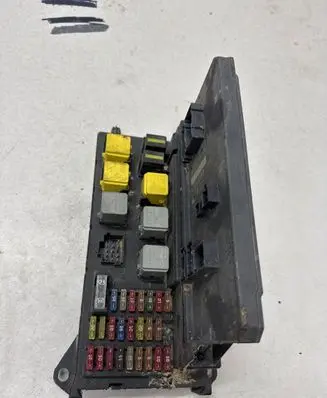 Mercedes-Benz Sprinter W906 Fuse module A9069006303 A9069024301 A9069017501