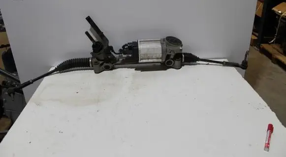 Opel Zafira C Steering rack P39030549