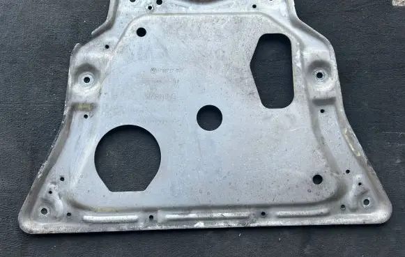 BMW X6 E71 Engine splash shield/under tray 6788727