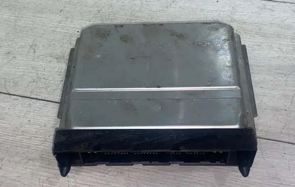Volvo V70 Engine control unit/module 09496667A 28SA4018 0281001776