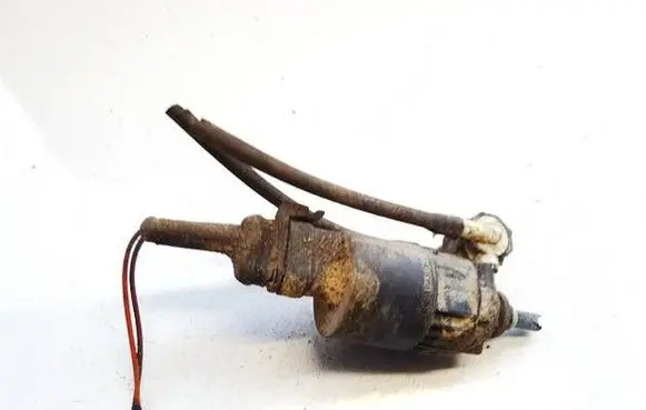 Renault Megane I Windscreen/windshield washer pump 7700821782