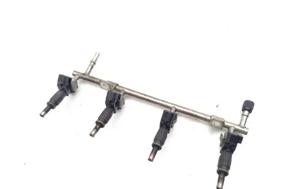 Opel Zafira B Fuel injectors set 55562599