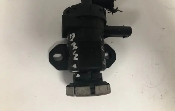 BMW 7 F01 F02 F03 F04 Turbo solenoid valve 850982303
