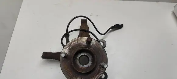 Front wheel hub