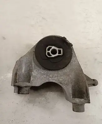 Opel Antara Engine mount bracket X00762A