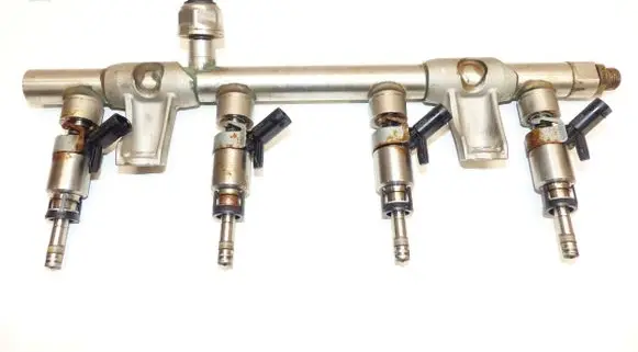 Volkswagen Tiguan Allspace Fuel main line pipe 06L133317L 06G906036E 0261500348