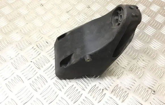 Mercedes-Benz S W222 Engine mounting bracket A6542230300