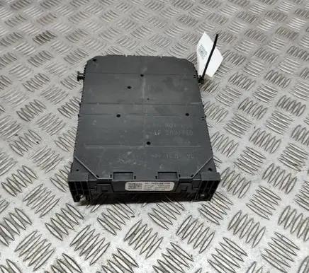 Peugeot 3008 II Fuse module 9832881380 28719742