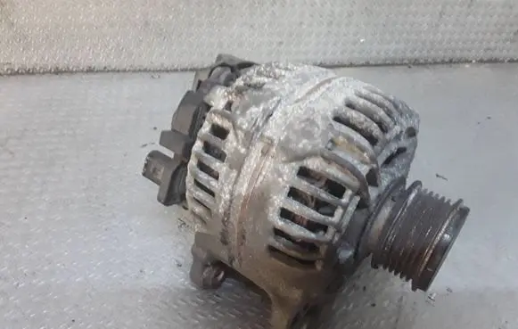 Volkswagen PASSAT B6 Generator/alternator 