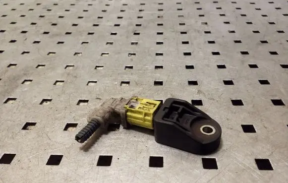 Toyota RAV 4 (XA30) Airbag deployment crash/impact sensor 8917342080