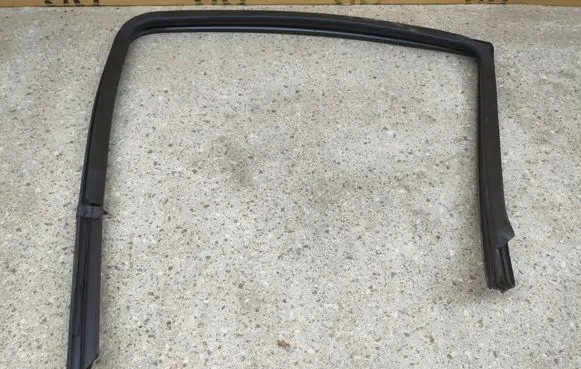 Ford F150 Rubber seal rear door window/glass 