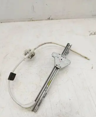 Rear door manual window regulator