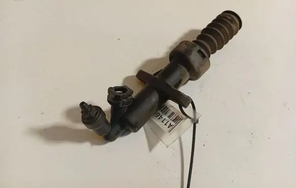 Peugeot 307 Clutch master cylinder