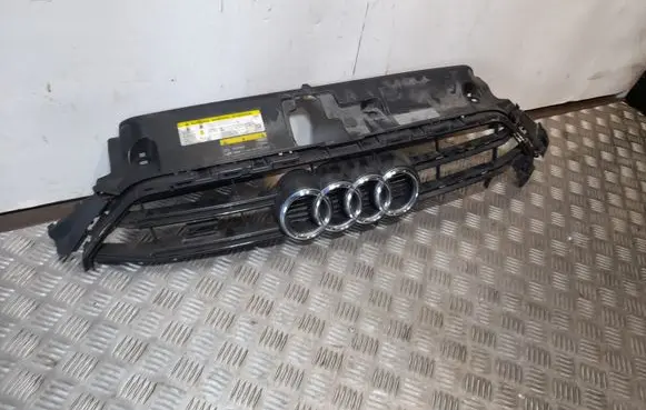 Audi A3 S3 8V Front bumper upper radiator grill 8V5853651P