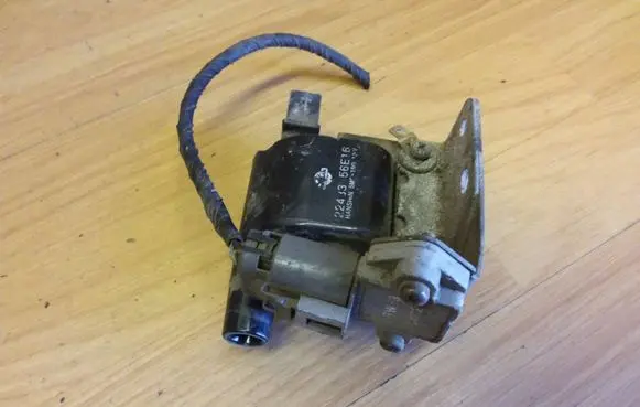 Nissan Prairie High voltage ignition coil 2243356E16