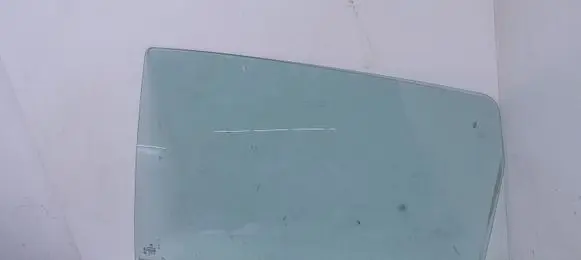 Mercedes-Benz B W245 Rear door window glass