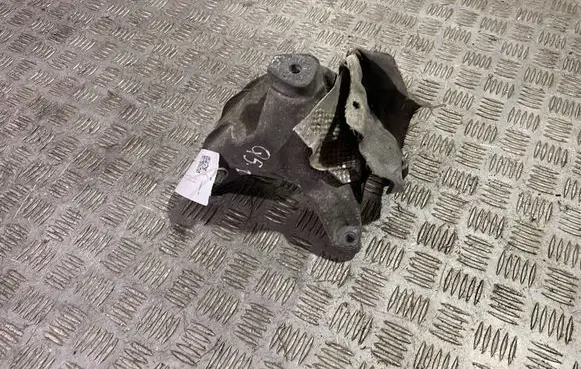 Audi Q5 SQ5 Engine mounting bracket 8K0199308C