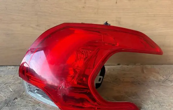 Peugeot 2008 I Rear/tail lights 14042014 9678074380 L90031020