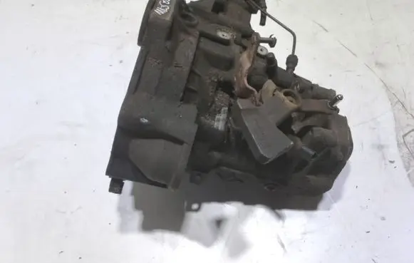 Volkswagen Golf V Manual 6 speed gearbox GQM