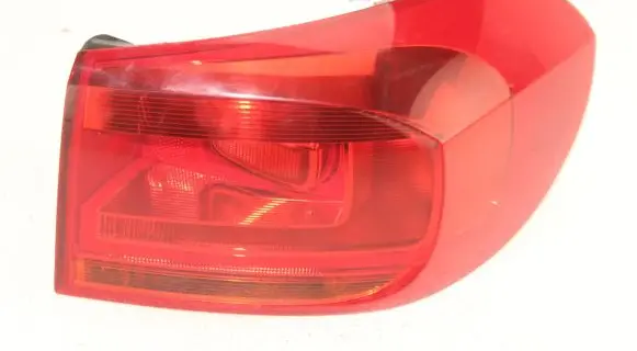 Volkswagen Tiguan Rear/tail lights 5N0945312D