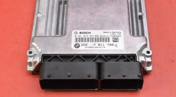 BMW 7 F01 F02 F03 F04 Engine control unit/module ECU 7811700