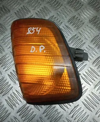 Mercedes-Benz E W124 Front fender indicator light