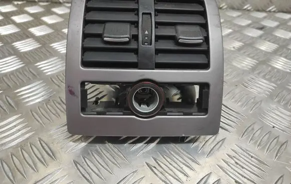 Audi A6 S6 C5 4B Rear air vent grill 4B0815743 4B0819203