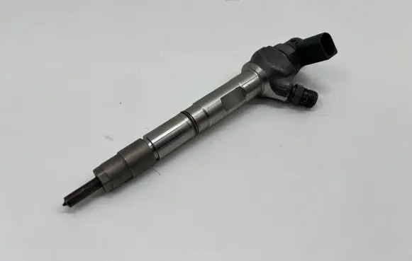 Audi Q3 8U Fuel injector 04L130277AC