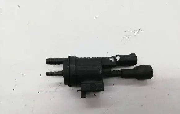 Mercedes-Benz E W212 Turbo solenoid valve A0025407097