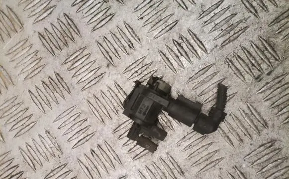 Audi A4 S4 B7 8E 8H Turbo solenoid valve 1j0906283c