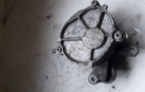 Volvo V50 Vacuum pump