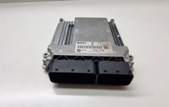 BMW 5 E60 E61 Engine control unit/module 7806976 0281014437