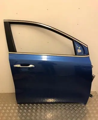 KIA Sportage Front door
