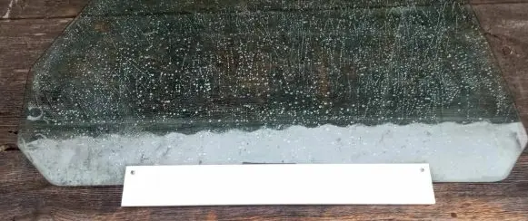 Jaguar XJ X40 Rear door window glass