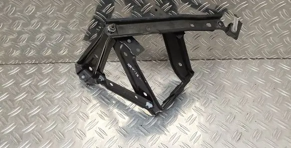Toyota RAV 4 (XA40) Battery bracket 
