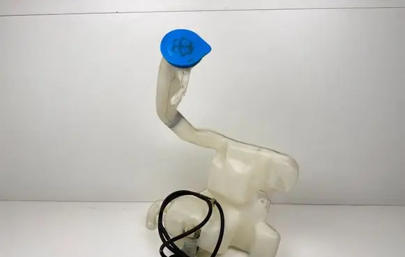 Honda Insight Windshield washer fluid reservoir/tank