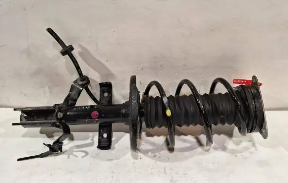 Renault Clio IV Front shock absorber/damper