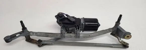 Renault Megane II Front wiper linkage and motor