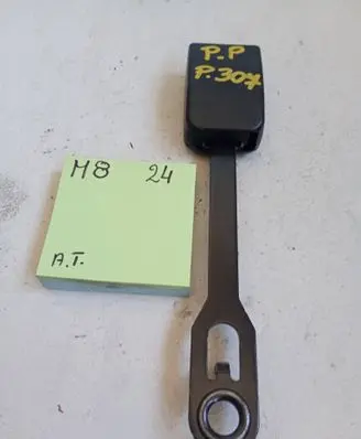 Peugeot 307 Front seatbelt 1212123