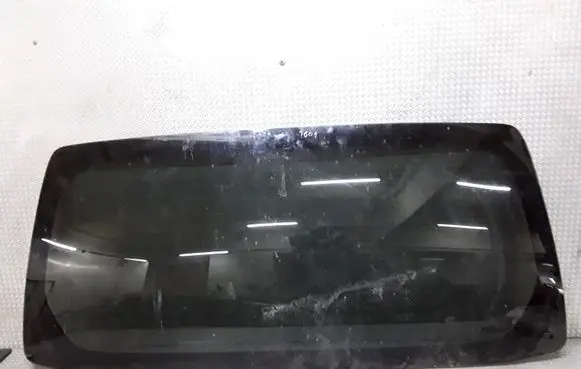 Mitsubishi Pajero Rear windscreen/windshield window 