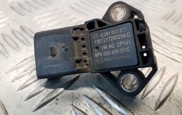 Audi A5 Sportback 8TA Air pressure sensor 0281002977 03G906051E