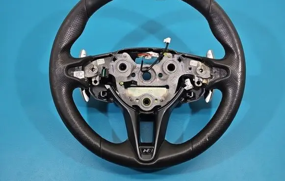Hyundai i30 Steering wheel 211209072051 IMPRK1549814
