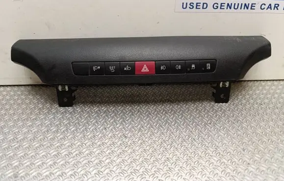 Iveco Daily 6th gen Hazard light switch 5801655079