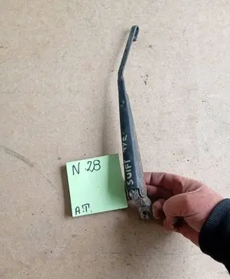 Suzuki Swift I Rear wiper blade arm 6558599