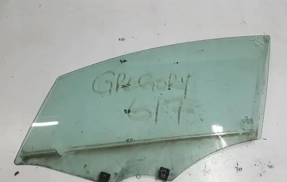 Peugeot 508 Front door window glass four-door