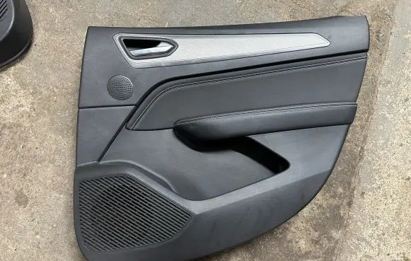 Renault Arkana Rear door card panel trim 829001587R