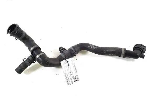 Engine coolant pipe/hose