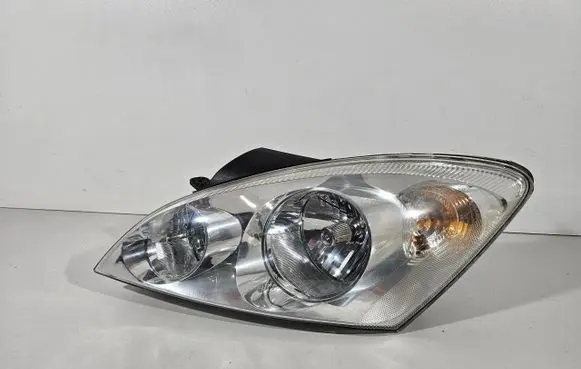 KIA Ceed Headlight/headlamp 111730302026