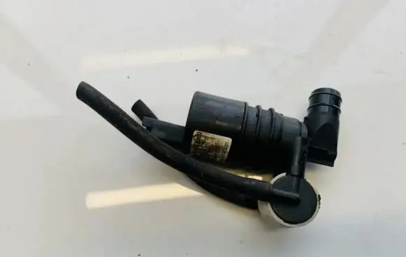 Citroen C5 Windscreen/windshield washer pump 9632984980